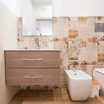 Aparthotel White & 4*
