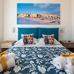 White & Aparthotel