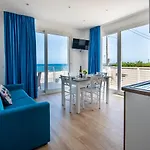 White & Aparthotel
