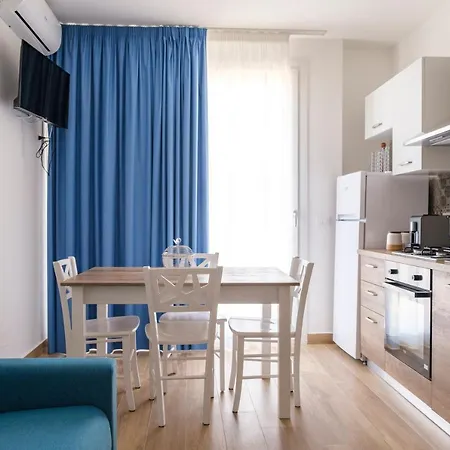 Apart-hotel White & Avola