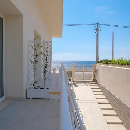 Apart Otel White & Avola