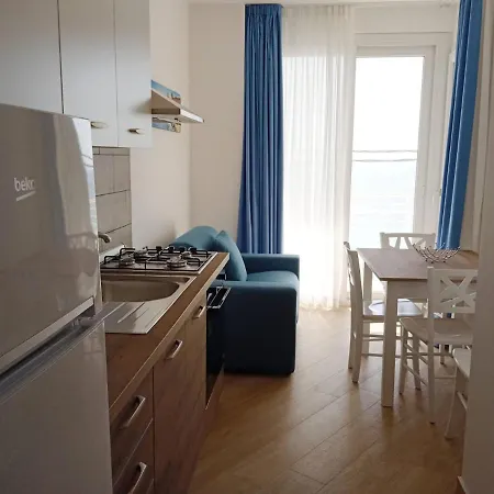Apart-hotel White & 4*