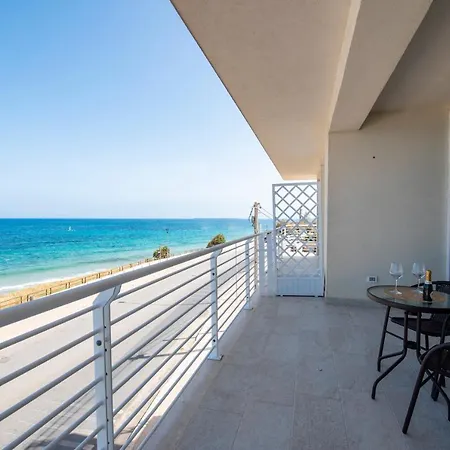 Aparthotel White &