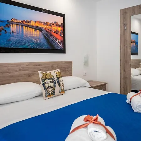 Aparthotel White &