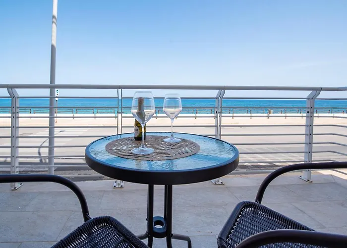 Apartmanhotel White & Avola