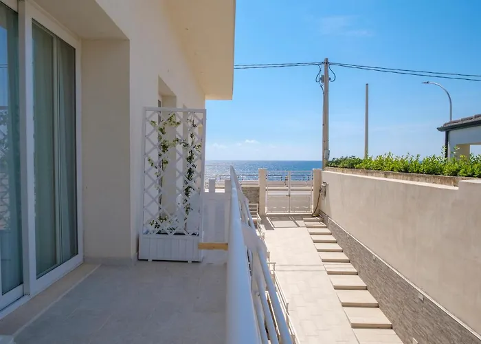 Lejlighedshotel White & Avola