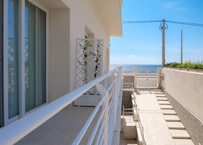 Lejlighedshotel White & Avola