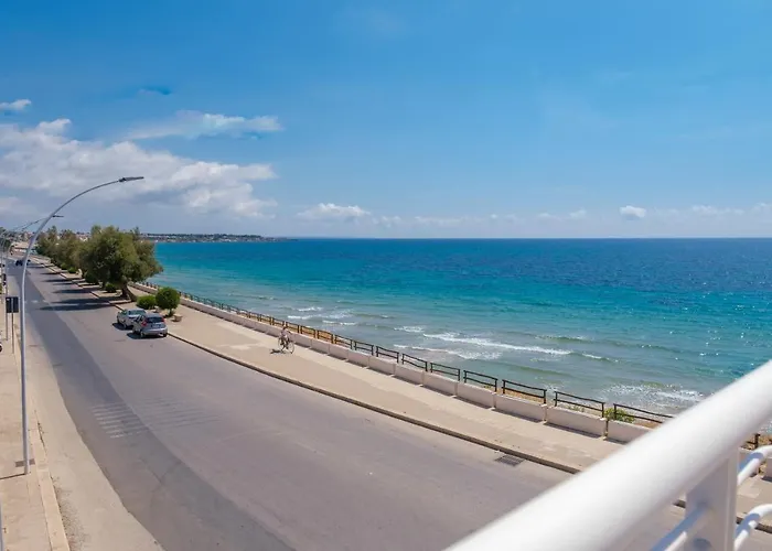 White & Lejlighedshotel Avola