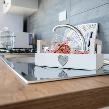 Апарт-отель White & 4*